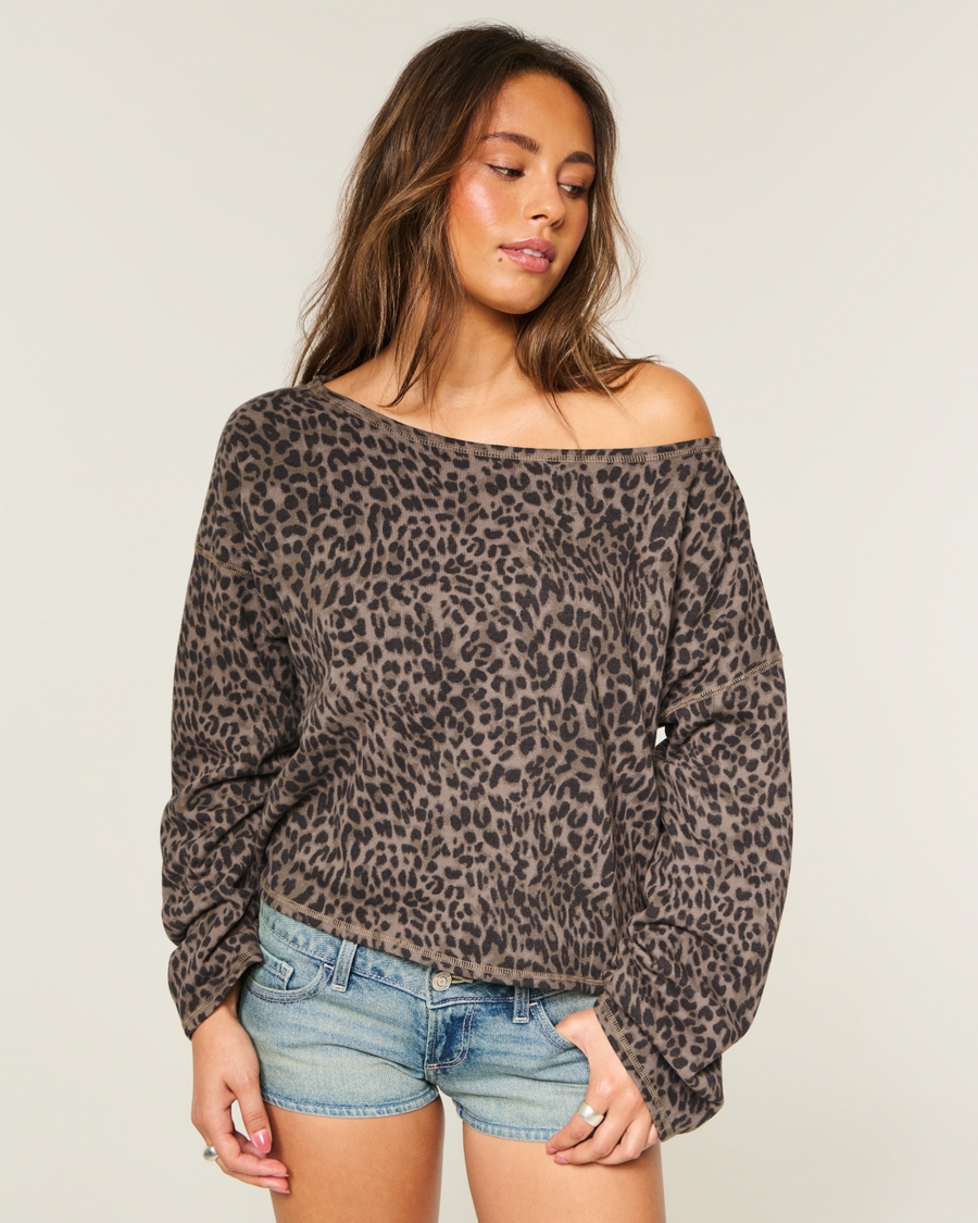 Easy Off-the-Shoulder Sweatshirt